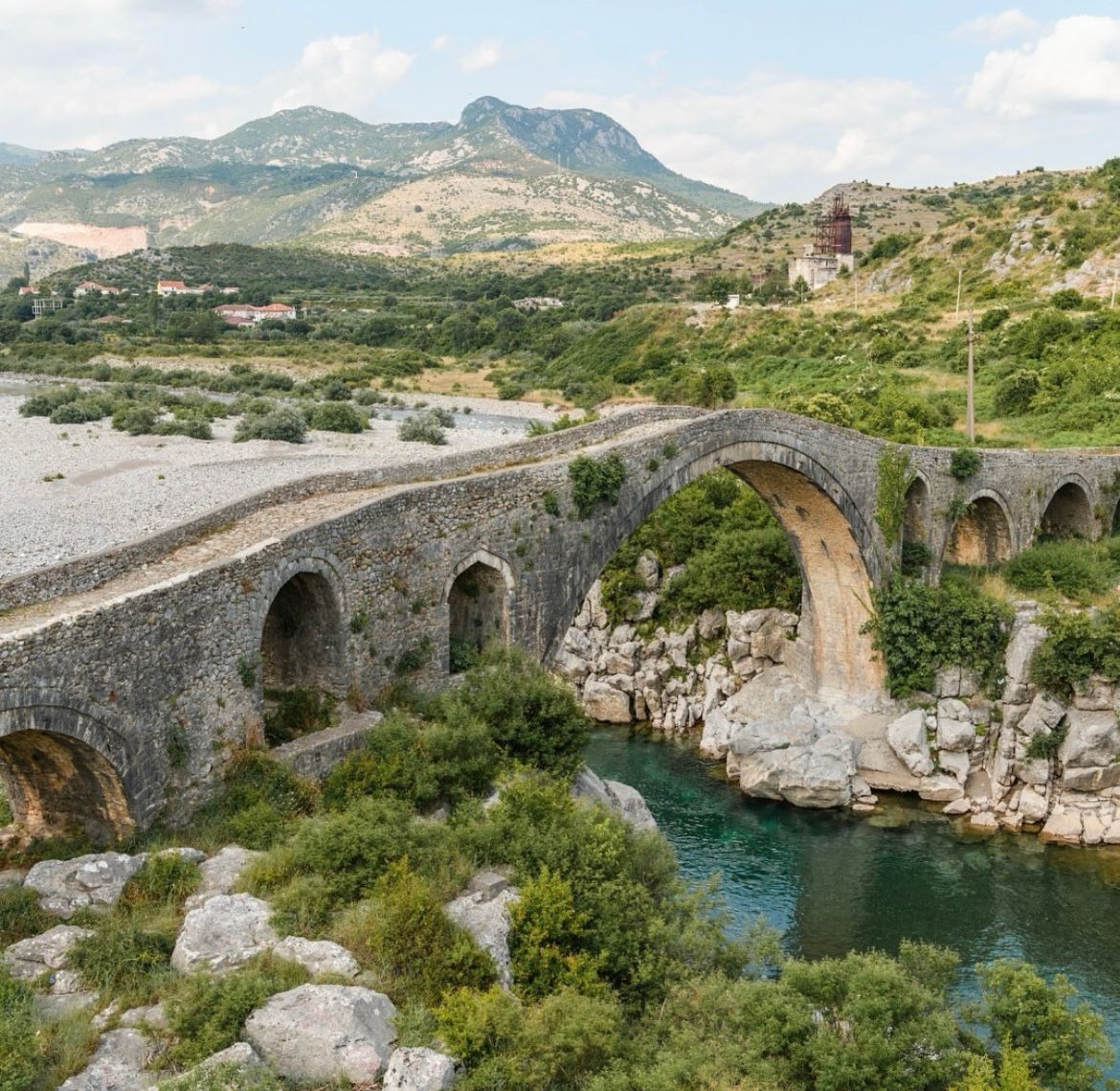 Mesi’s Bridge Bike Tour